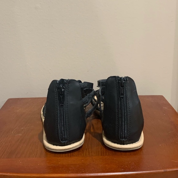 Sandals - Picture 3 of 4